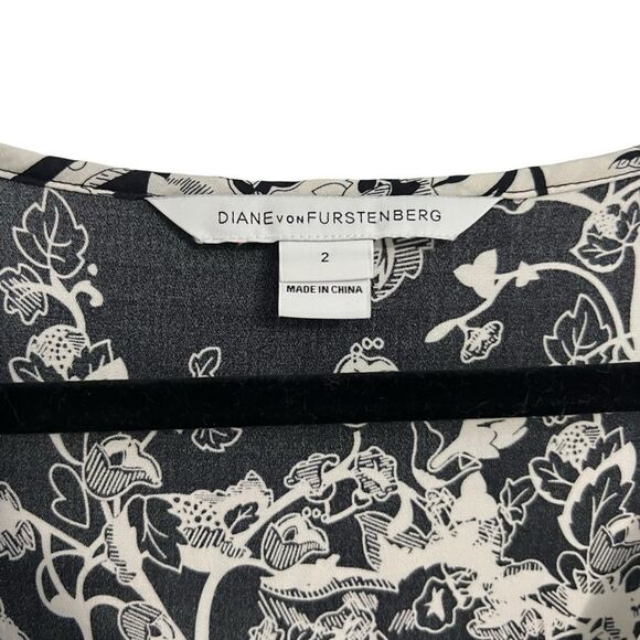 Diane Von Furstenberg Shanty Two Silk Floral Jumpsuit Size 2 - Picture 8 of 13